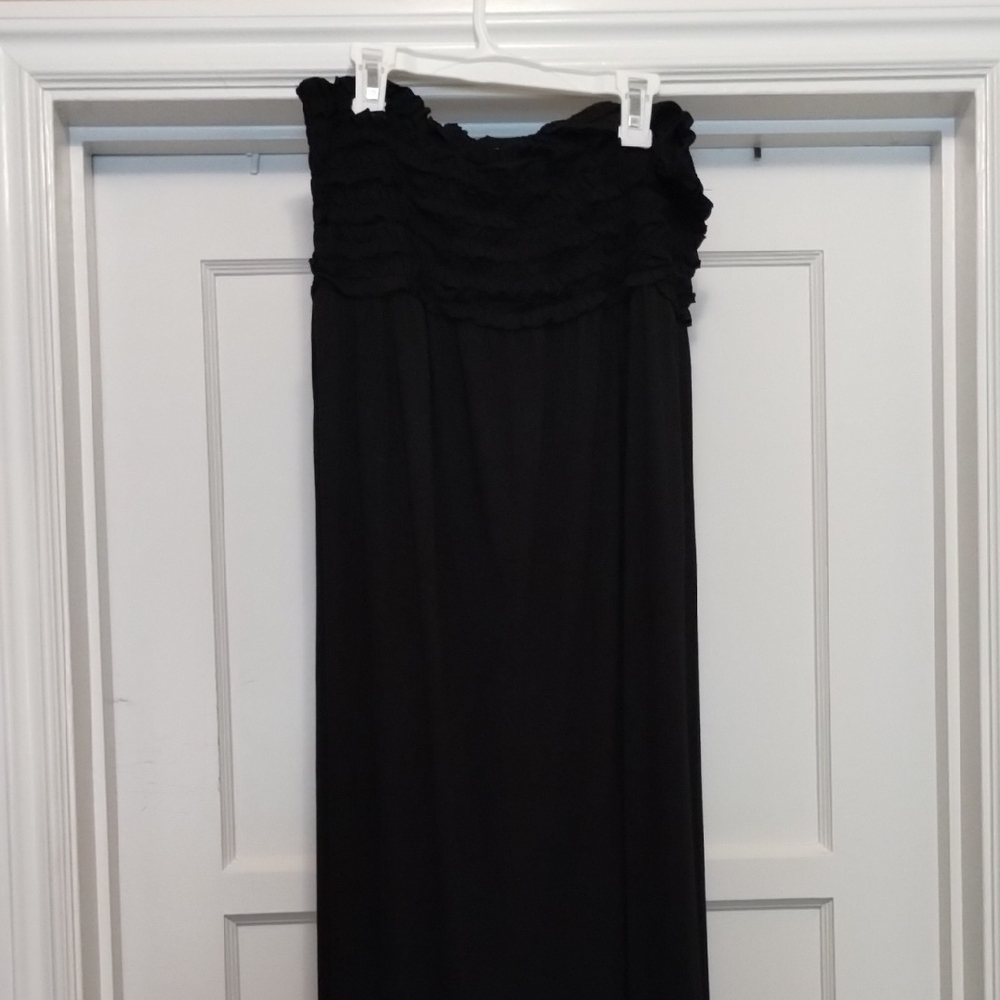 Elegant Black Strapless Dress